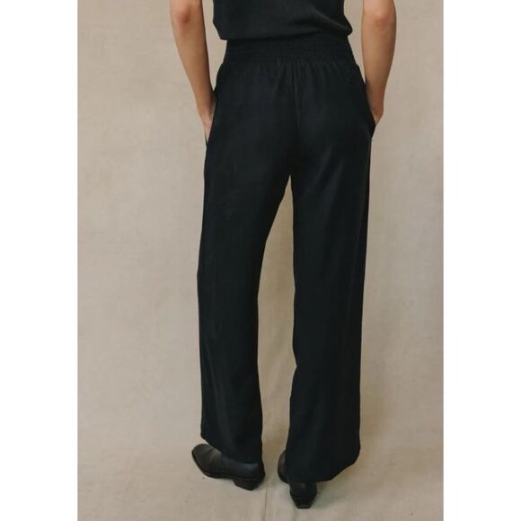 Bella Dahl Smocked Waist Wide Leg Pants - Picture 4 of 6